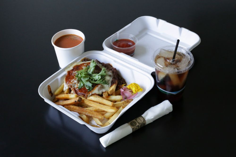 take out food from Moxie