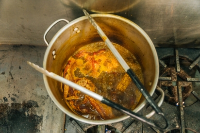 boiling garlic crabs